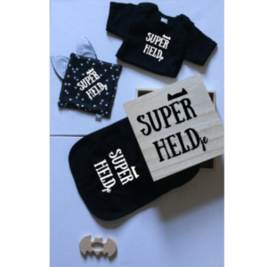 geboortebox superheldje slab kraamkado romper