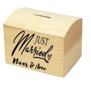 Houten spaarpot just married